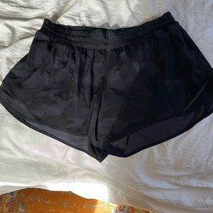 Lululemon high rise short 5 inches
